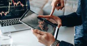 Flere lures i lukkede aksjechatter