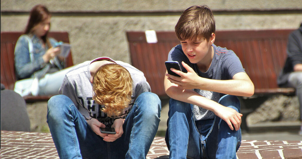 Nå er det de unge som lures